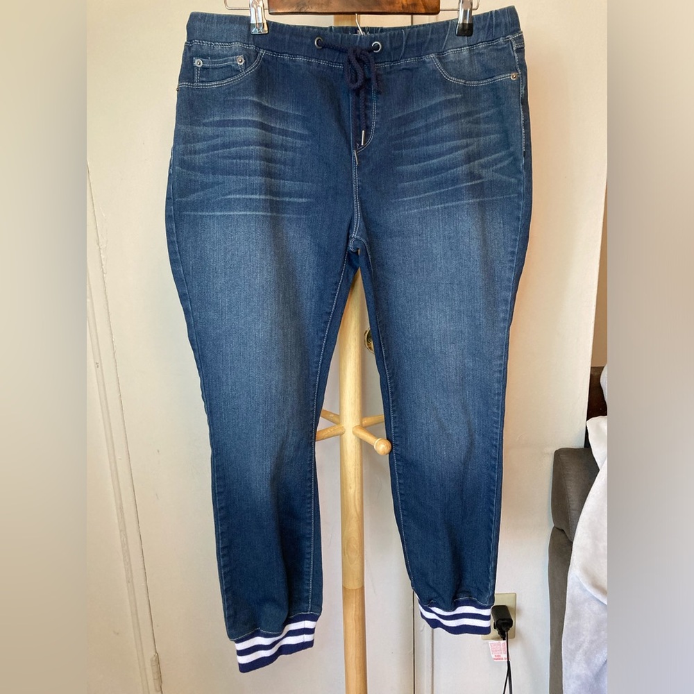 Dark Wash Elastic Waist Sporty Stripe Cuff Sweatpants Jeans - Picture 13 of 13
